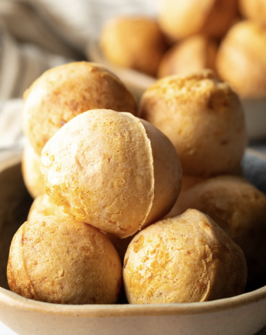 Easiest Brazilian Cheese Bread (Pao de Queijo)