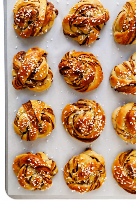 Swedish kanelbullar (cinnamon buns)