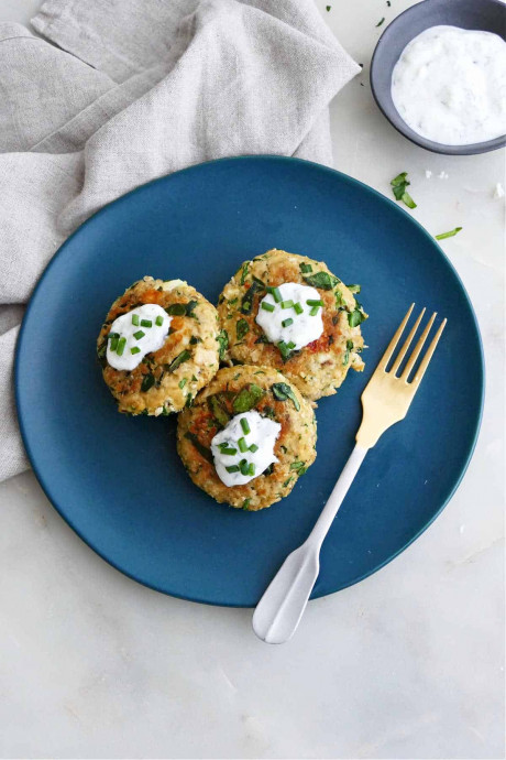 Spinach Feta Salmon Burgers