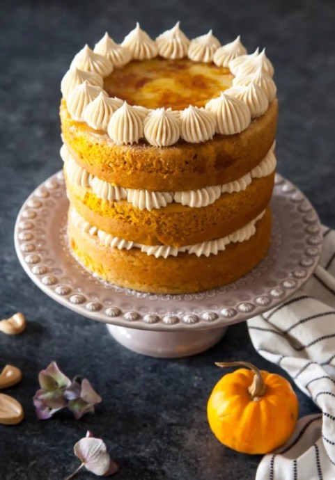 Pumpkin Creme Brûlée Cake