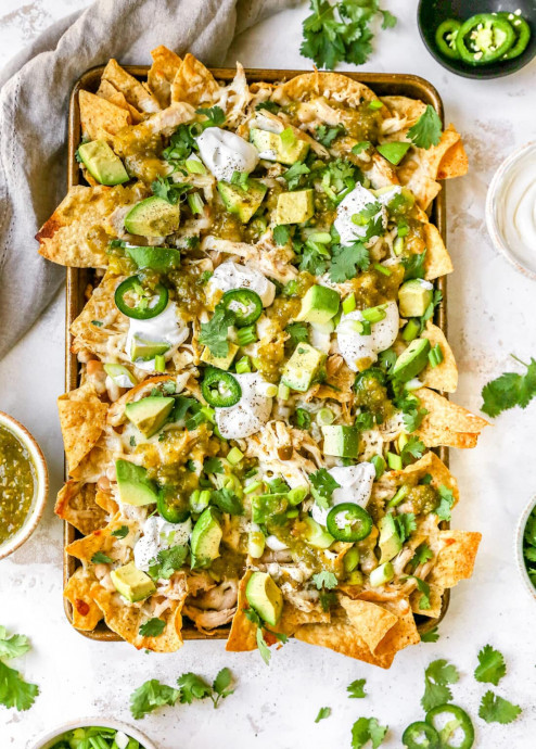 White Chicken Chili Nachos