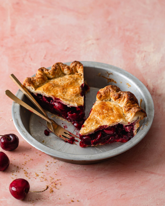 Homemade Sweet Cherry Pie