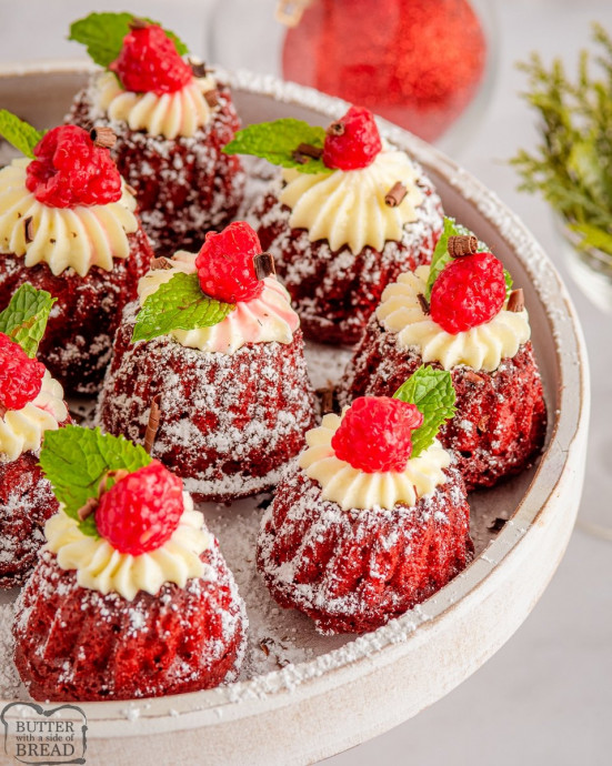 Mini Red Velvet Bundt Cakes