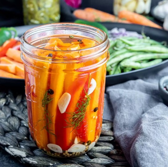 Quick Pickled Carrots