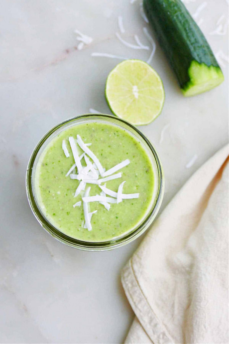 Cucumber Smoothie with Pineapple and Banana