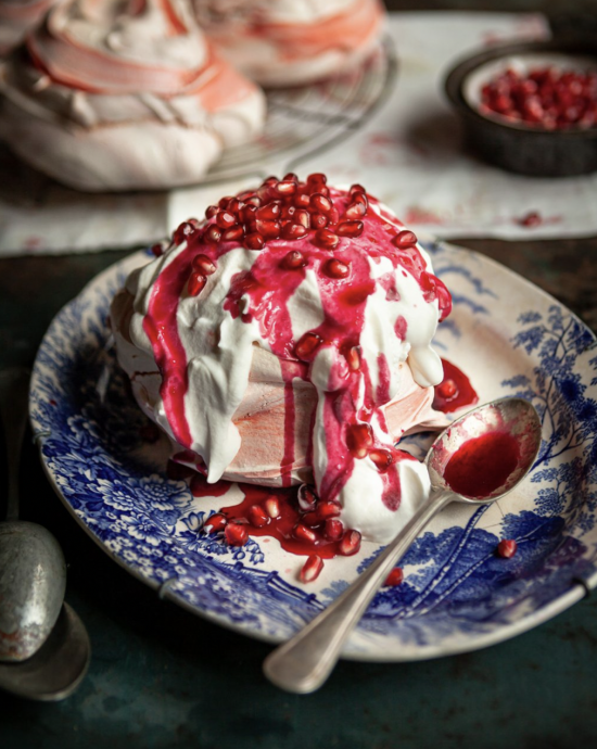 Pink meringues with pomegranate syrup — Recipes