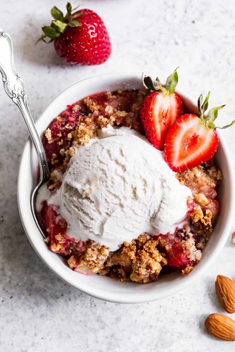 Strawberry Rhubarb Crisp