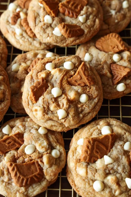 Gooey Stuffed Biscoff Cookies Gooey Stuffed Biscoff Cookies