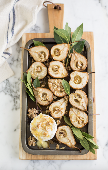 Roasted pears with baked camembert & walnuts