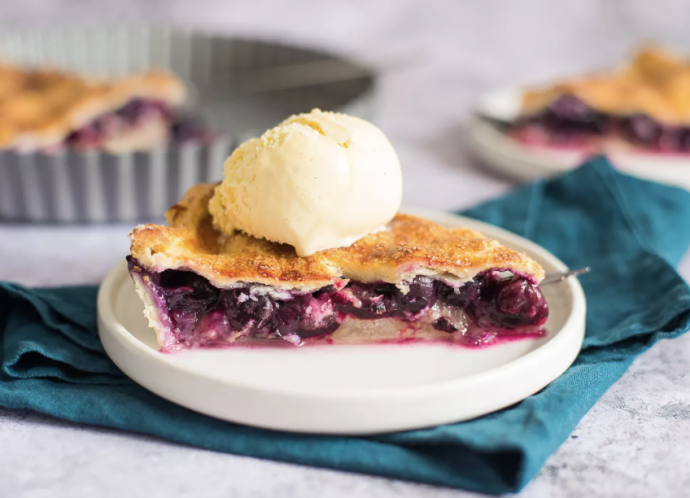 Classic Double Crust Blueberry Pie
