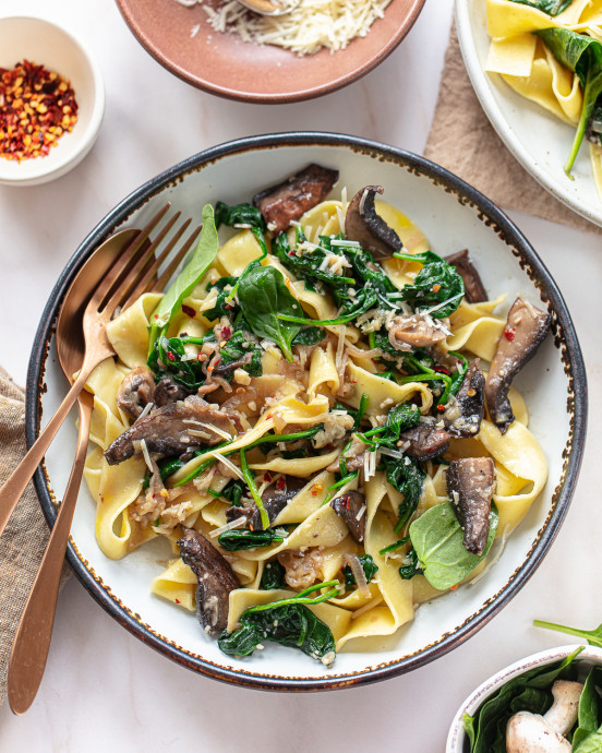 Mushroom Spinach Pasta with Shallots