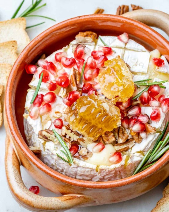 Baked Brie Recipe with Pomegranates