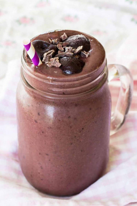 Healthy Cherry Chocolate Black Forest Smoothie