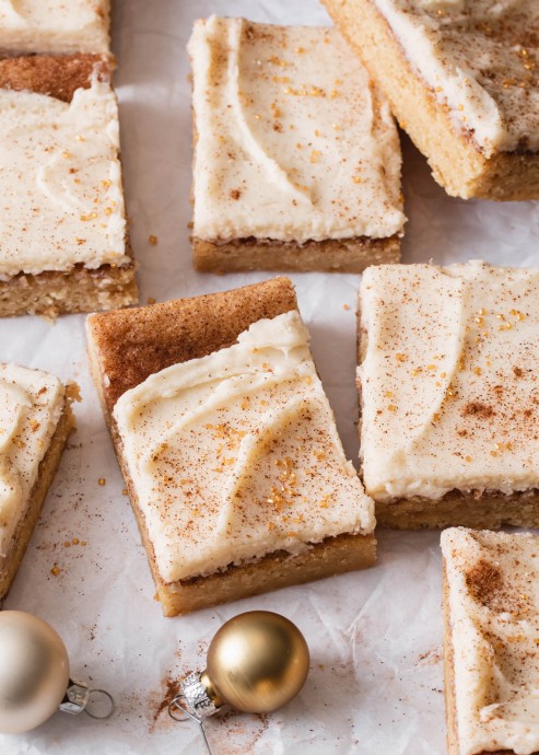 Snickerdoodle Bars with Cinnamon Icing