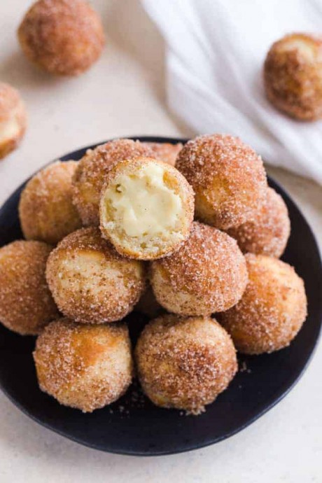 Baked Bunuelos With Anise Filling