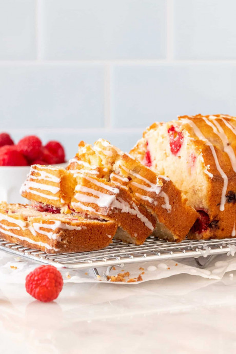 Raspberry Bread – Moist, Tender & Filled with Berries
