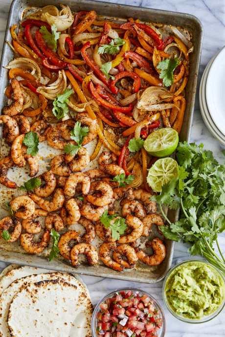 Sheet Pan Shrimp Fajitas