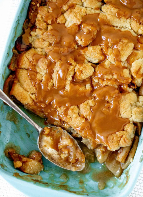 Easy Caramel Apple Dump Cake