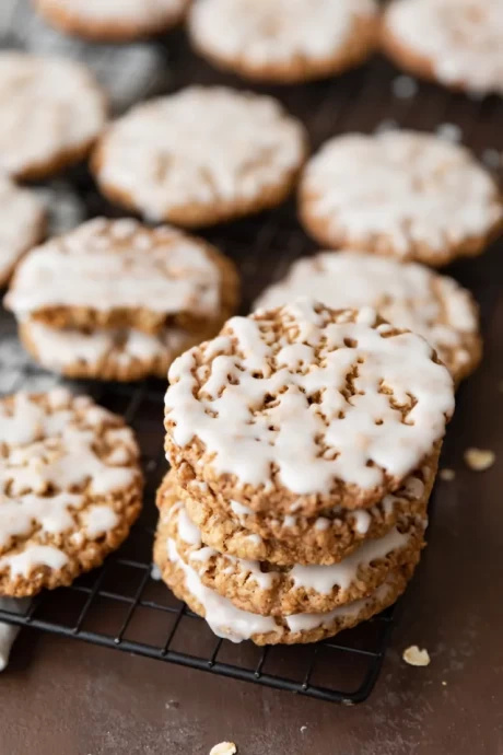 Iced Oatmeal Cookies