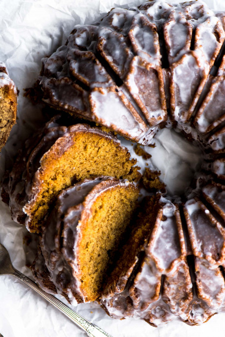 Glazed Gingerbread Bundt Cake