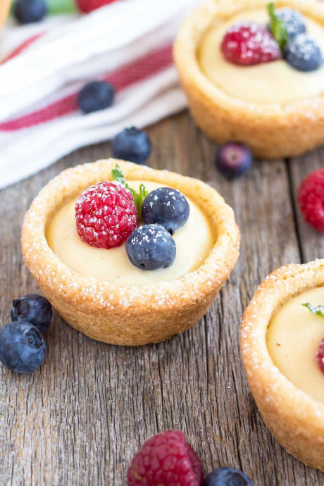 Vanilla Custard Cookie Cups