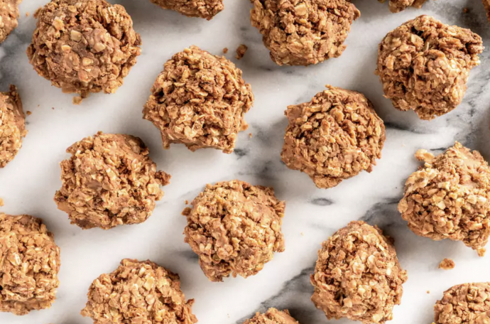 Easy Gluten-Free Chocolate Oatmeal No-Bake Cookies