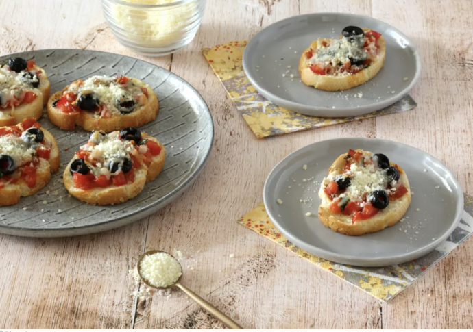 Easy Pizza Crostini Appetizer