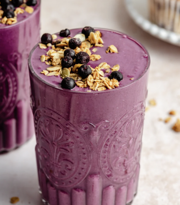 Ridiculously Good Wild Blueberry Muffin Smoothie