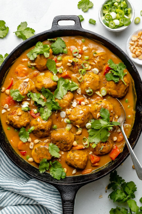 Oh So Good Chicken Meatballs in Pumpkin Coconut Curry Sauce