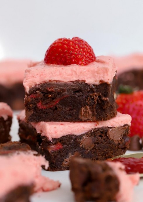 Strawberry Brownies Strawberry Brownies