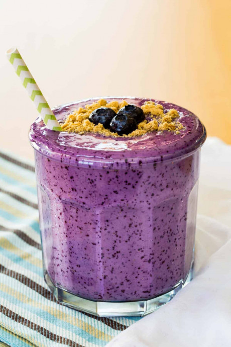 Blueberry Cheesecake Smoothie