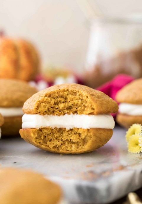 Pumpkin Whoopie Pies