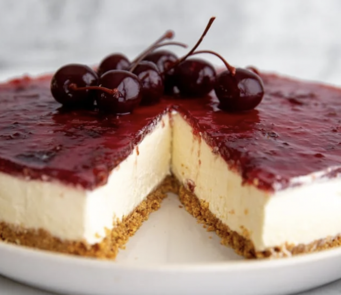 No-Bake Mascarpone Cheesecake: a stunning & EASY dessert!