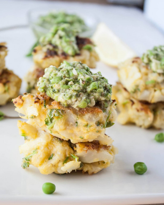 Cauliflower Fritters with Mint & Pea Spread