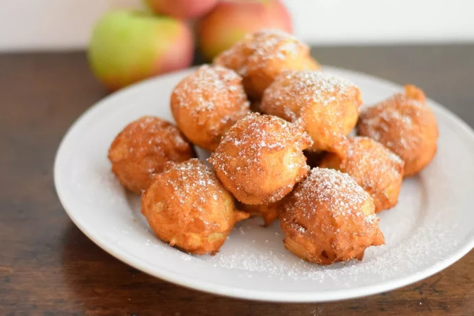 Hot Apple Fritters