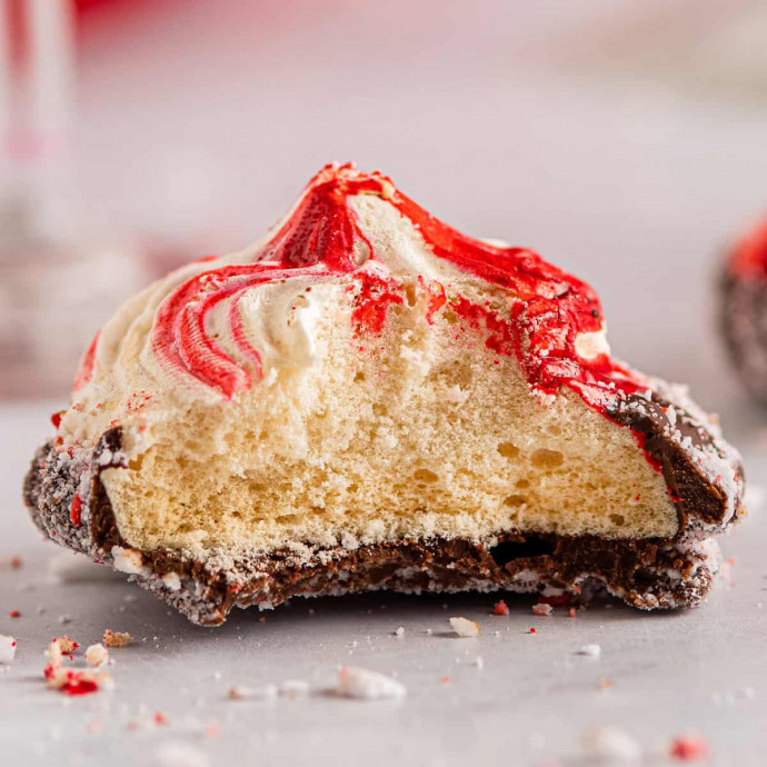 Chocolate-Dipped Peppermint Meringue Cookies