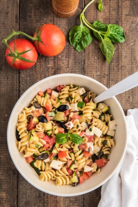 Italian Fresh Vegetable Pasta Salad