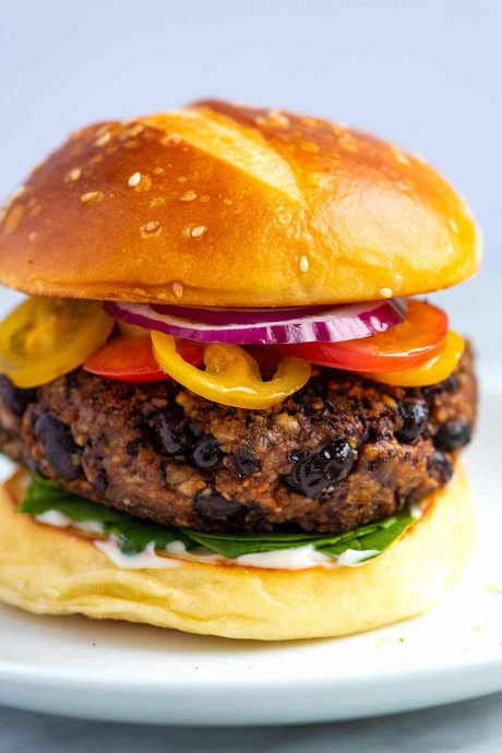 Extra Easy Black Bean Burgers