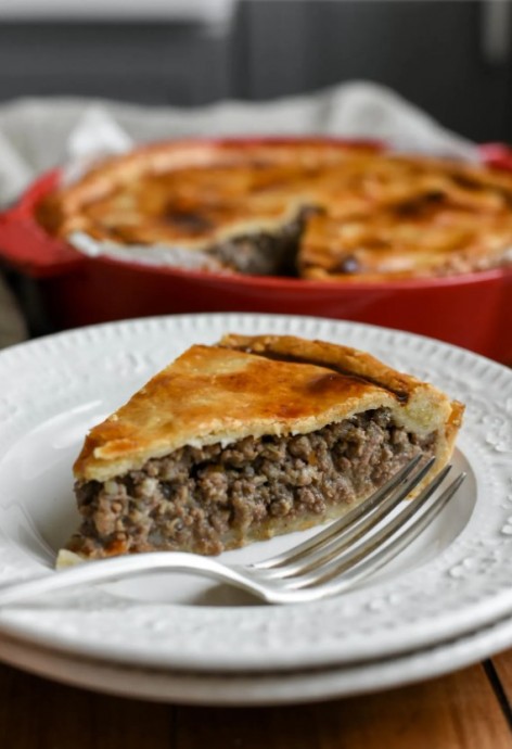 Tourtière (French Canadian Meat Pie) Tourtière (French Canadian Meat Pie)