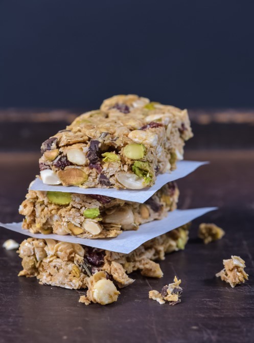 Dark Chocolate Cherry Pistachio Granola Bars