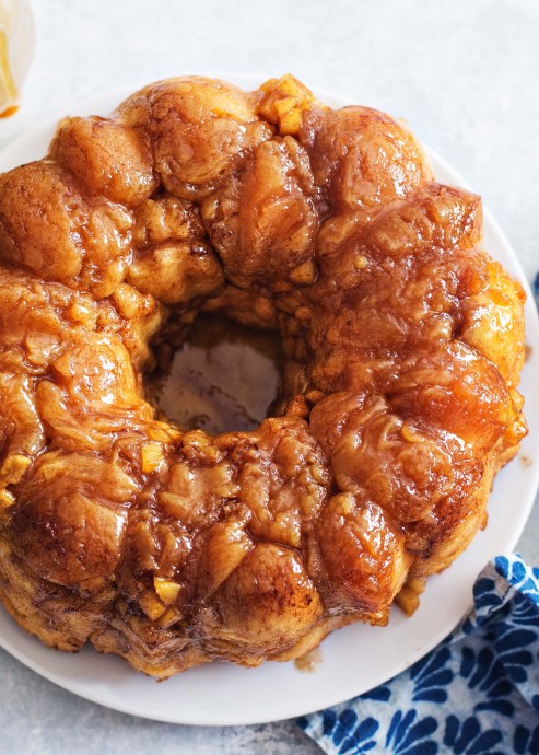 Caramel Apple Monkey Bread