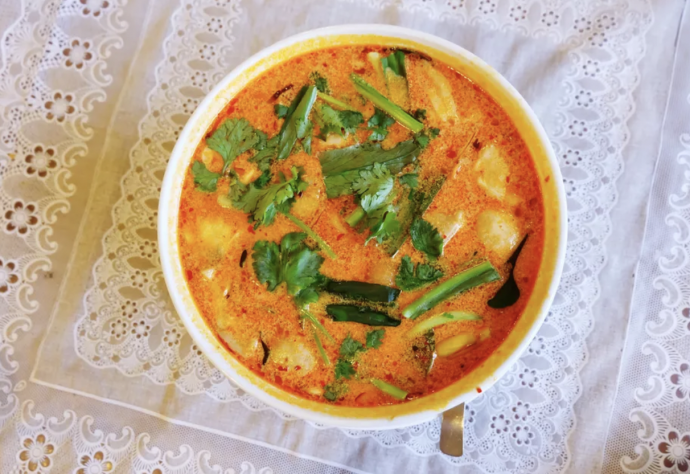 Vegetarian Tom Yum Soup (Hot and Sour Soup)