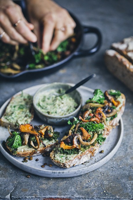 Sourdough Sandwich with Mushroom, Kale and Lentils