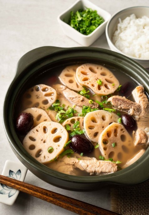 Lotus Root Soup with Pork Rib (Canh Suon Cu Sen)