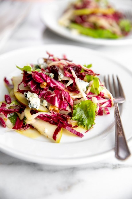 Pear Salad with Gorgonzola, Walnuts & Arugula