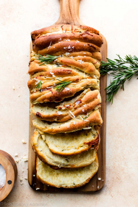 Rosemary Garlic Pull Apart Bread