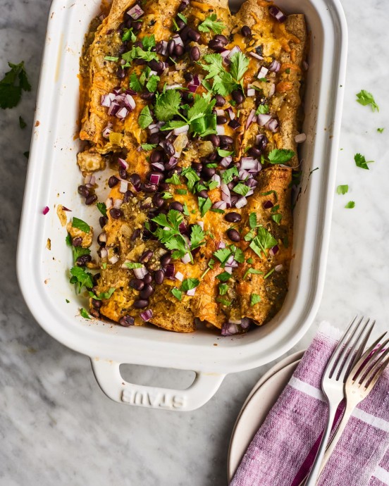 Salsa Verde Turkey Enchiladas