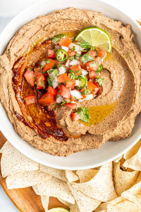 Chipotle Black Bean Hummus