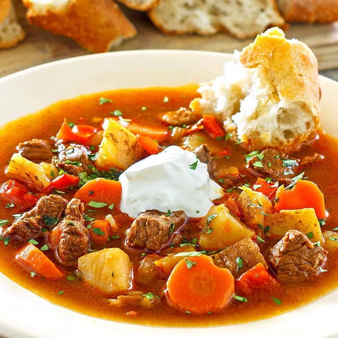 Authentic Hungarian Goulash (Gulyás)