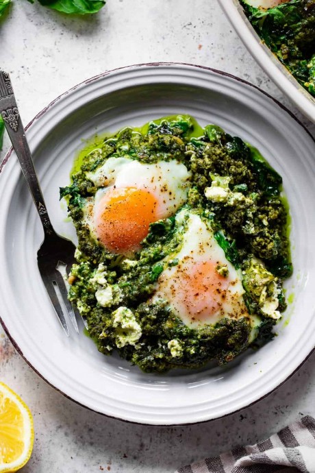 Pesto and Spinach Baked Eggs